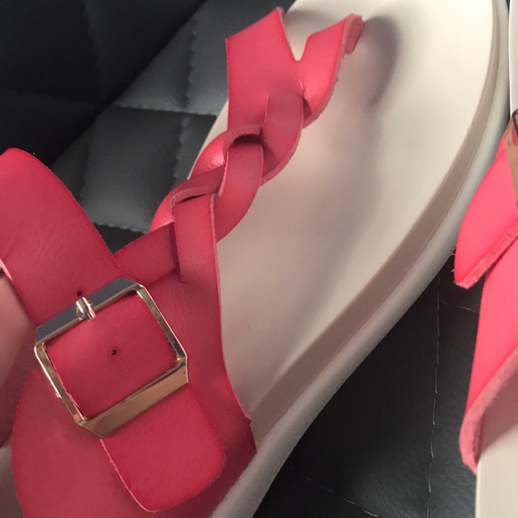 NEVER WORN pink sandals - Picture 5 of 6